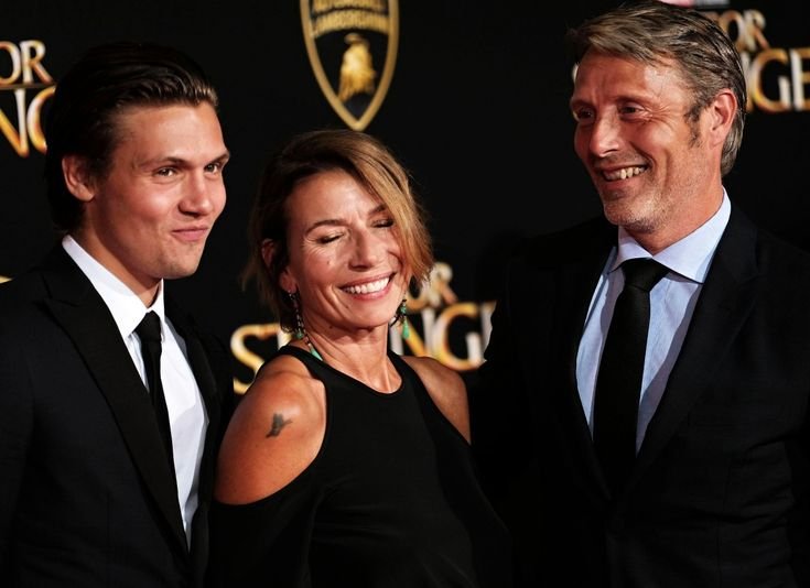Carl Jacobsen Mikkelsen: Unveiling Hollywood’s Less Known